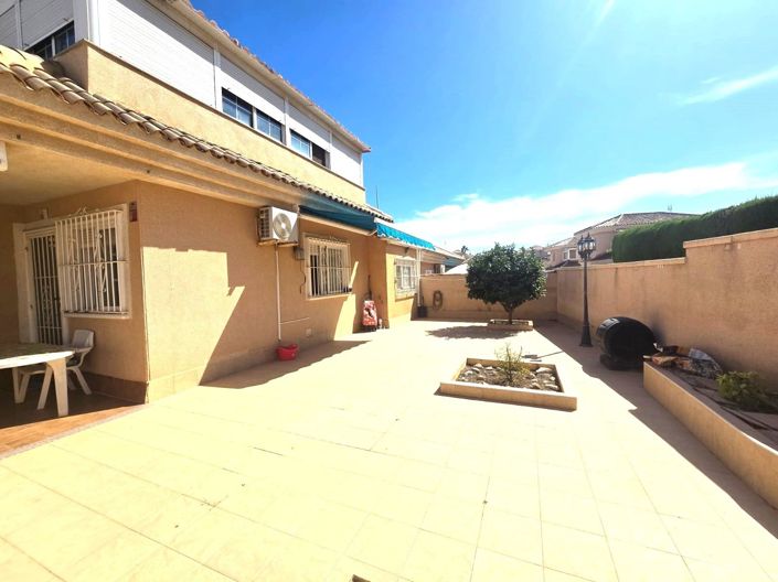 Image No.42-3 Bed House for sale