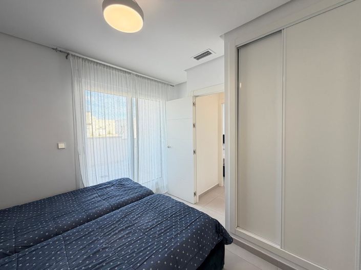 Image No.48-3 Bed House for sale