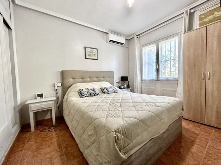 Image No.11-2 Bed Townhouse for sale