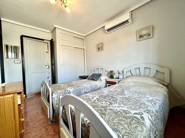 Image No.17-2 Bed Townhouse for sale