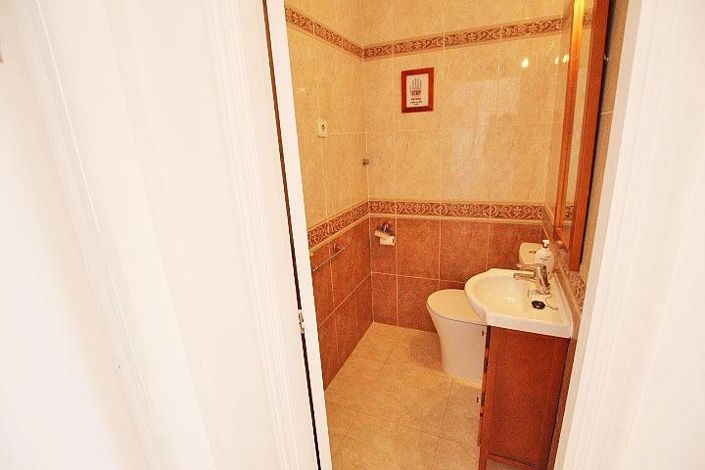 Image No.26-5 Bed Studio for sale