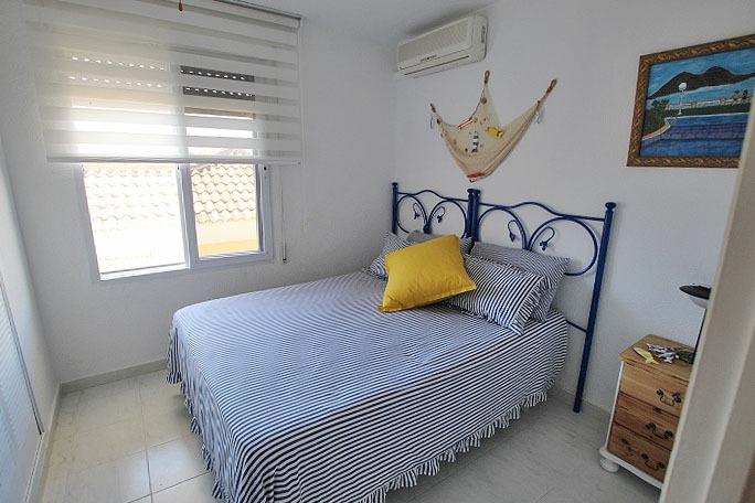 Image No.31-5 Bed Studio for sale