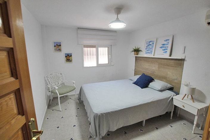 Image No.38-5 Bed Studio for sale