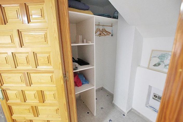 Image No.40-5 Bed Studio for sale