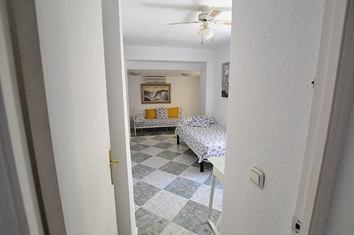 Image No.41-5 Bed Studio for sale