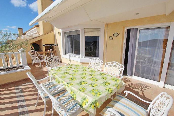 Image No.6-5 Bed Studio for sale
