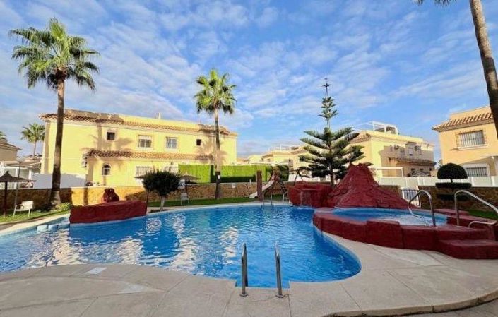 Image No.2-2 Bed Villa for sale