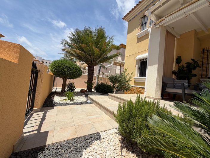 Image No.4-2 Bed Villa for sale