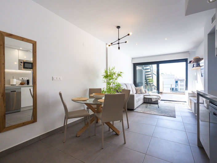 Image No.4-2 Bed Apartment for sale