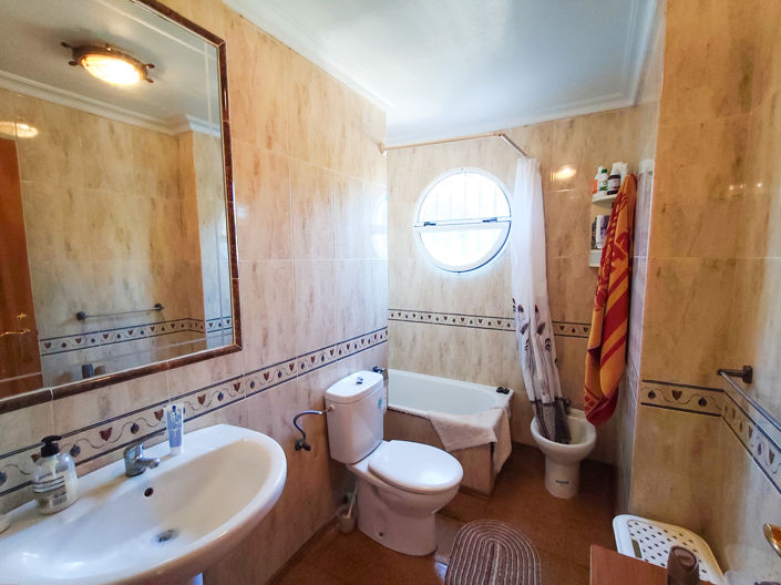 Image No.16-2 Bed Apartment for sale