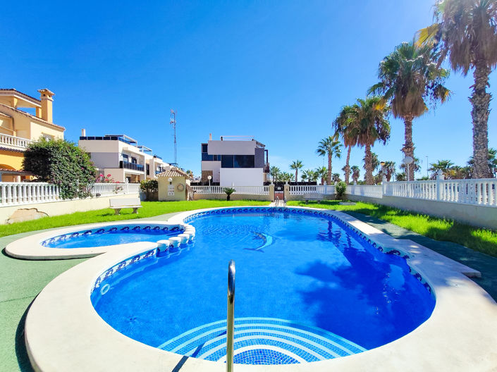Image No.32-2 Bed Apartment for sale