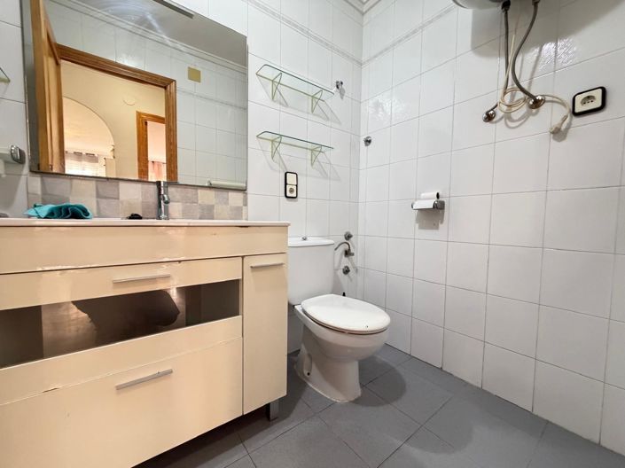 Image No.18-2 Bed Apartment for sale
