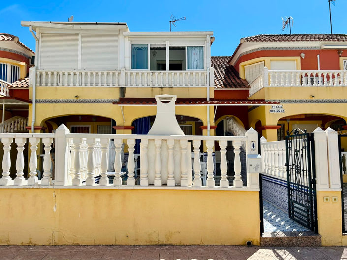 Image No.2-Maison de 2 chambres à vendre à Torrevieja