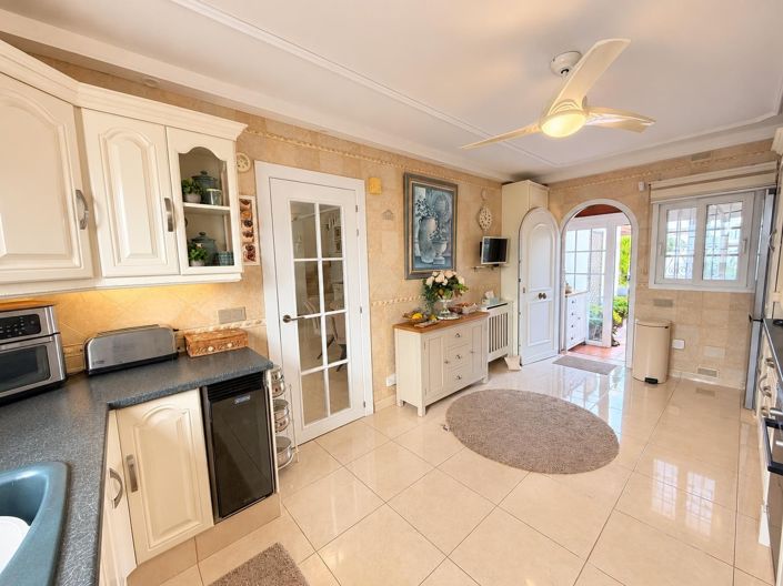 Image No.20-3 Bed Villa for sale