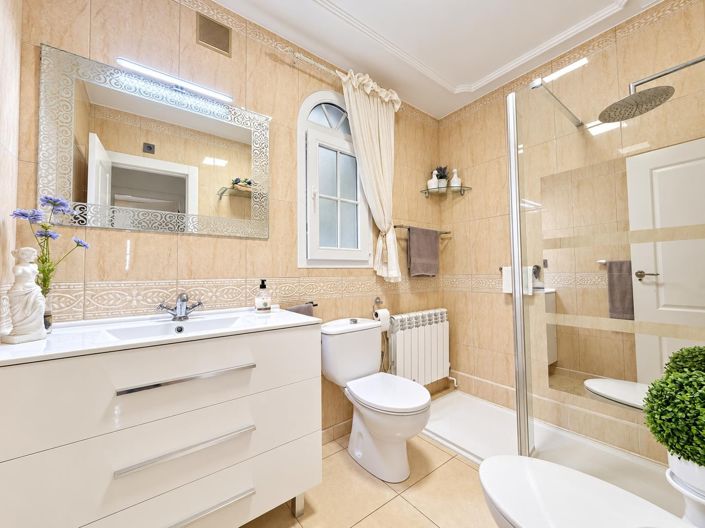 Image No.25-3 Bed Villa for sale