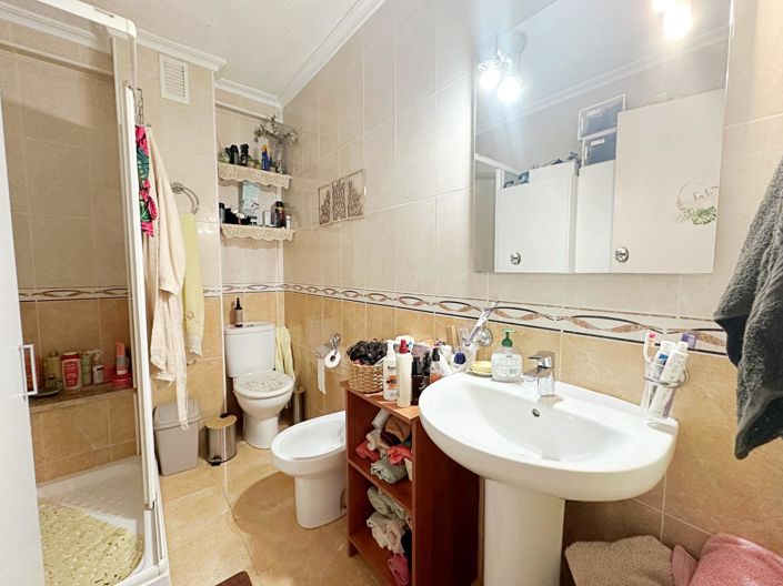 Image No.9-3 Bed Apartment for sale