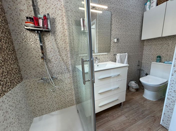 Image No.31-2 Bed House for sale