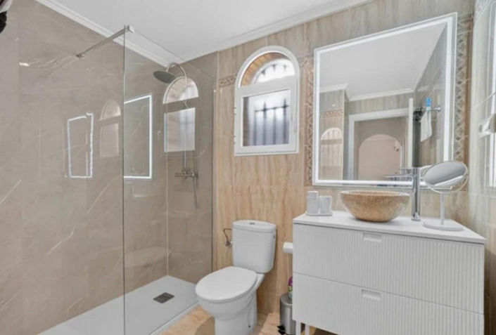 Image No.19-2 Bed Apartment for sale