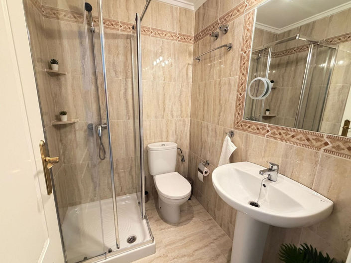 Image No.20-2 Bed Apartment for sale