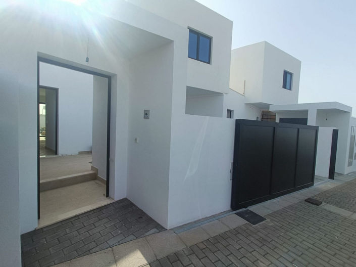 Image No.17-2 Bed House for sale
