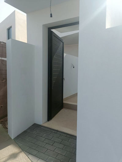 Image No.18-2 Bed House for sale