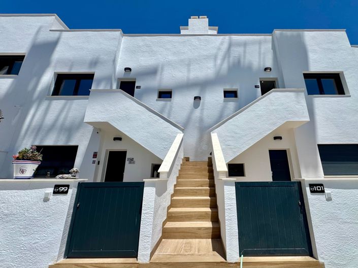 Image No.20-2 Bed Apartment for sale