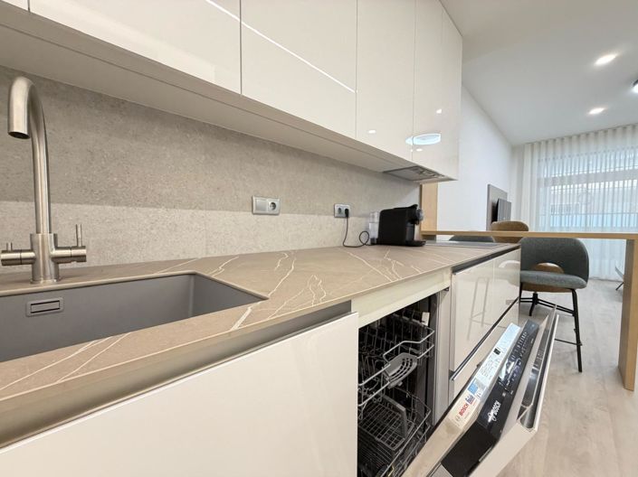 Image No.28-2 Bed Apartment for sale