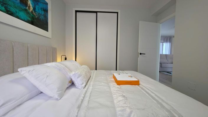 Image No.11-2 Bed House for sale