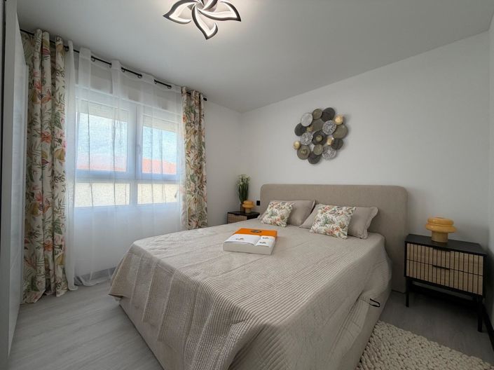 Image No.38-2 Bed Apartment for sale