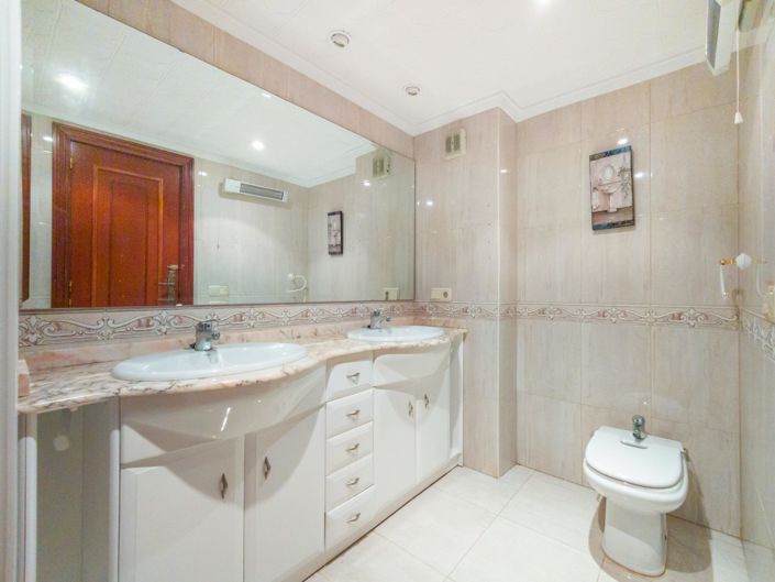 Image No.11-3 Bed Apartment for sale