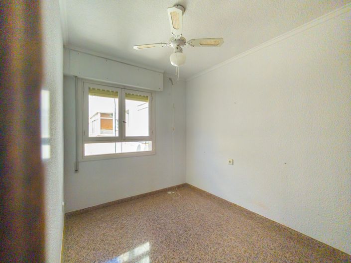 Image No.18-3 Bed Apartment for sale