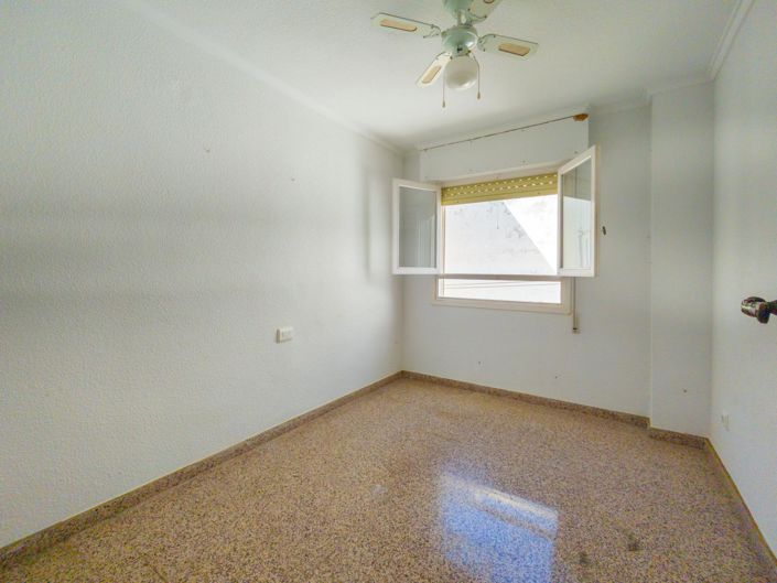Image No.19-3 Bed Apartment for sale