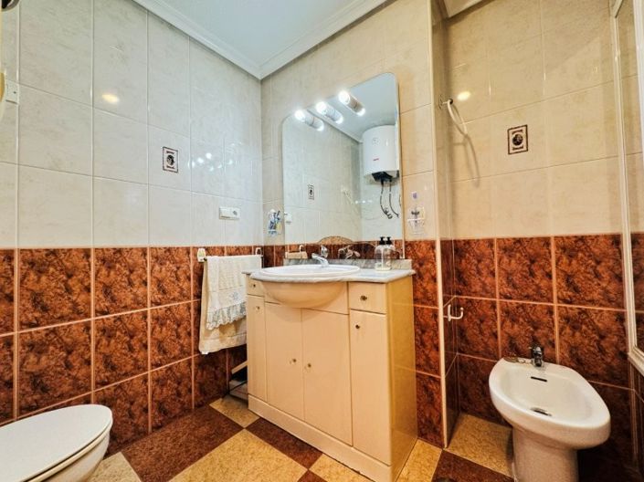 Image No.7-2 Bed Apartment for sale
