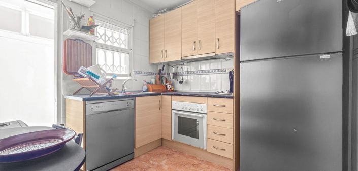 Image No.11-2 Bed House for sale