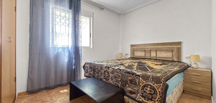 Image No.15-2 Bed House for sale