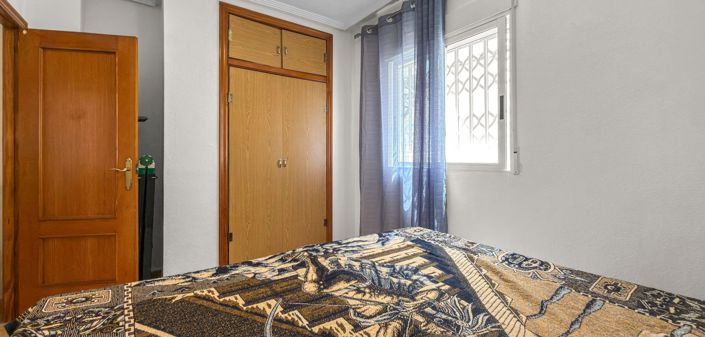 Image No.16-2 Bed House for sale