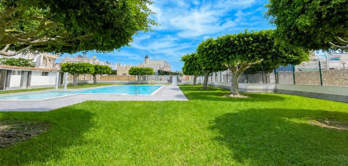 Image No.3-2 Bed Townhouse for sale