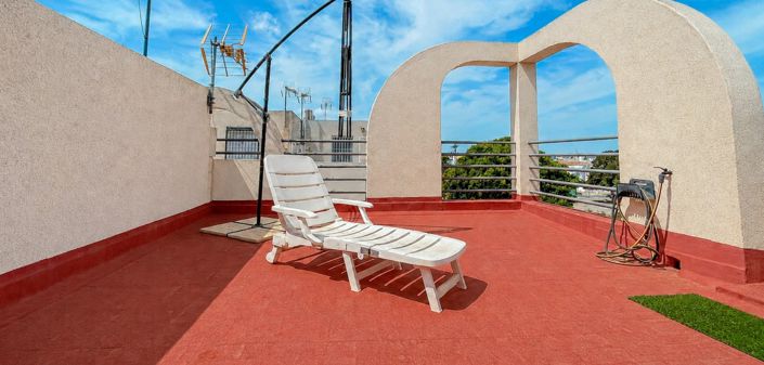 Image No.32-2 Bed Townhouse for sale