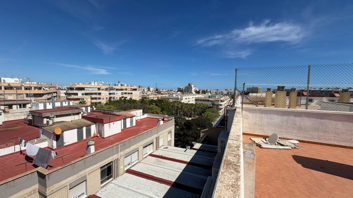 Image No.37-2 Bed Apartment for sale