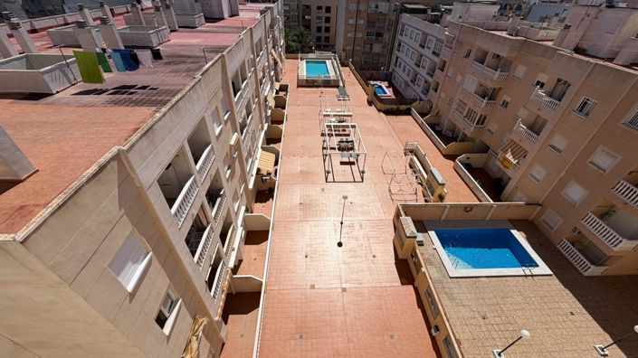 Image No.40-2 Bed Apartment for sale