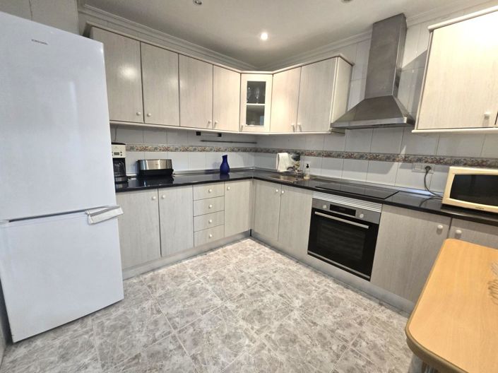 Image No.11-3 Bed Apartment for sale