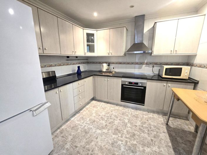 Image No.14-3 Bed Apartment for sale