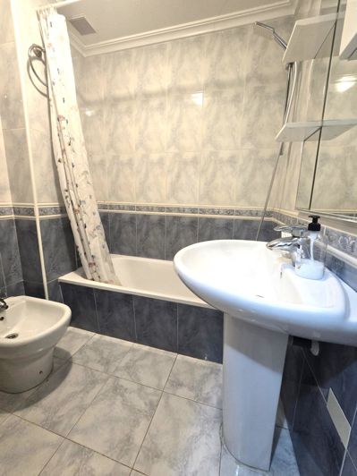 Image No.29-3 Bed Apartment for sale