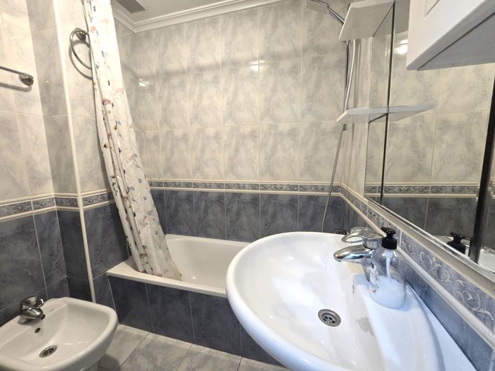 Image No.30-3 Bed Apartment for sale