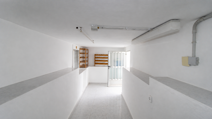 Image No.13-3 Bed House for sale