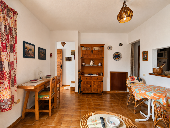 Image No.18-2 Bed House for sale