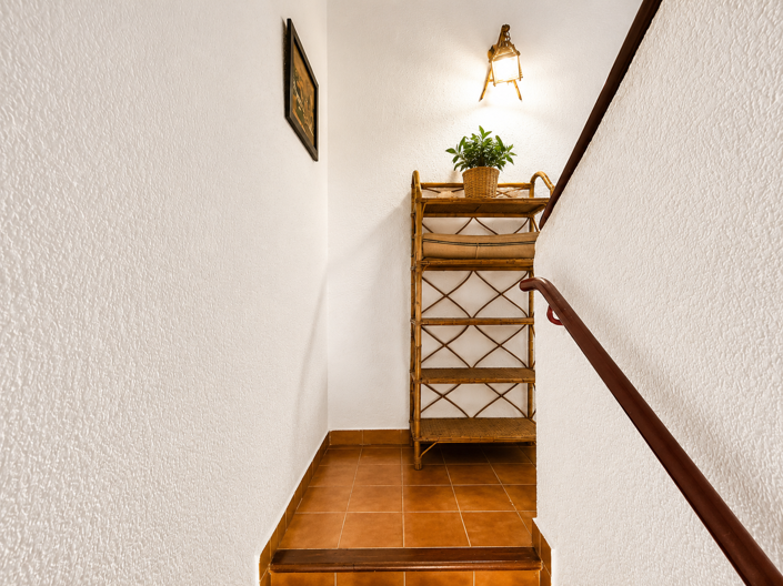 Image No.25-2 Bed House for sale