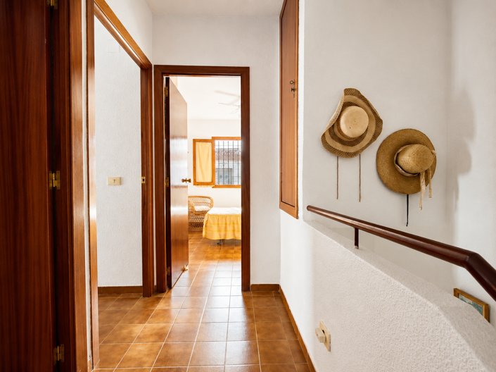Image No.27-2 Bed House for sale