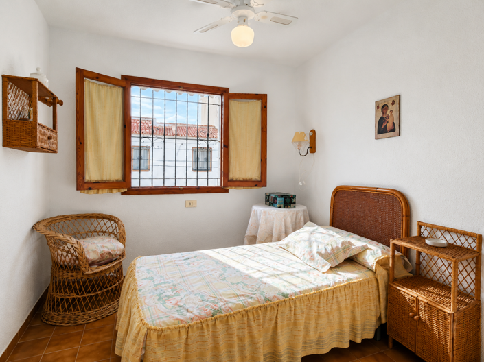 Image No.28-2 Bed House for sale