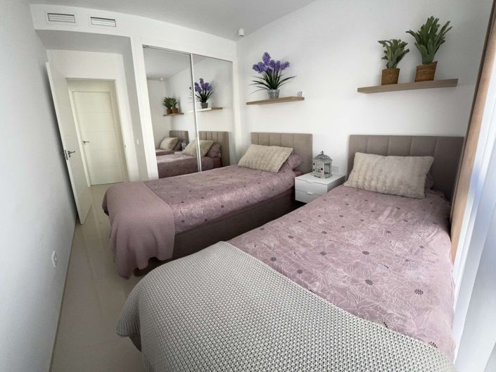 Image No.8-2 Bed Apartment for sale